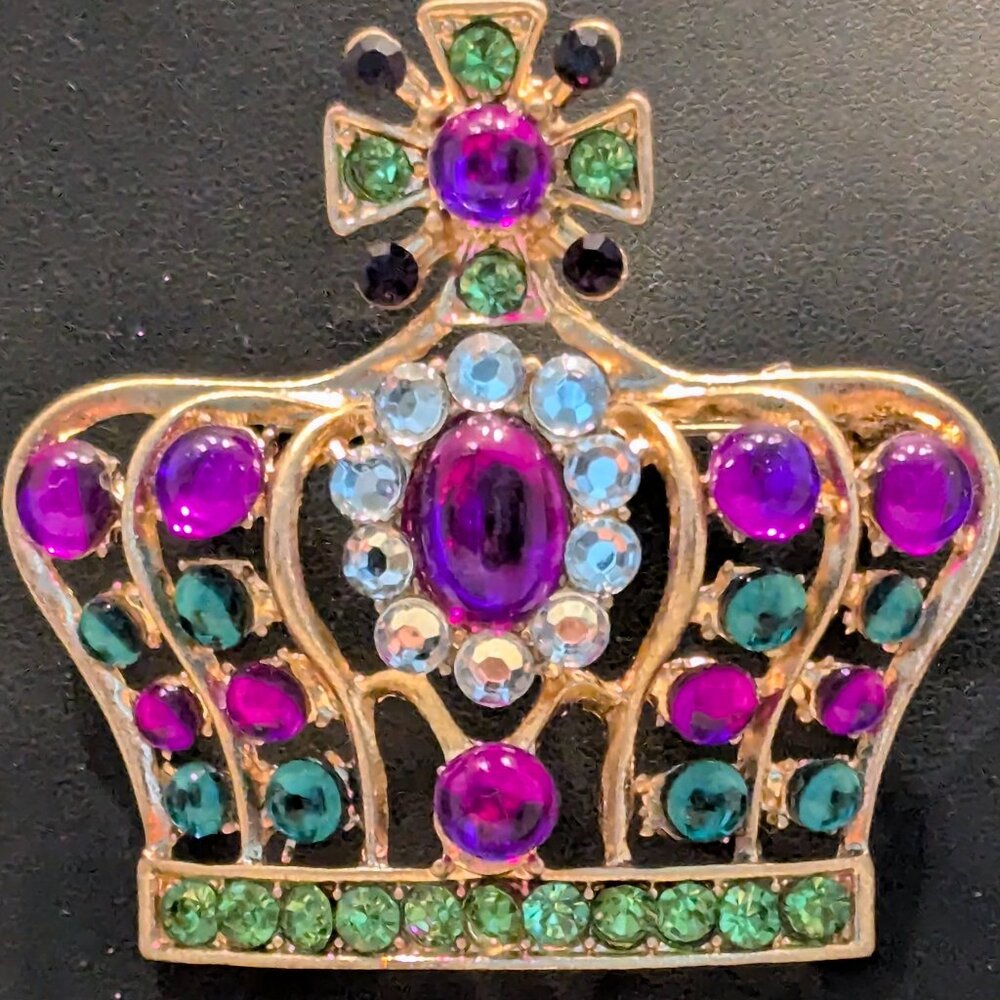 STUNNING CROWN OF JEWELS         NWOT
